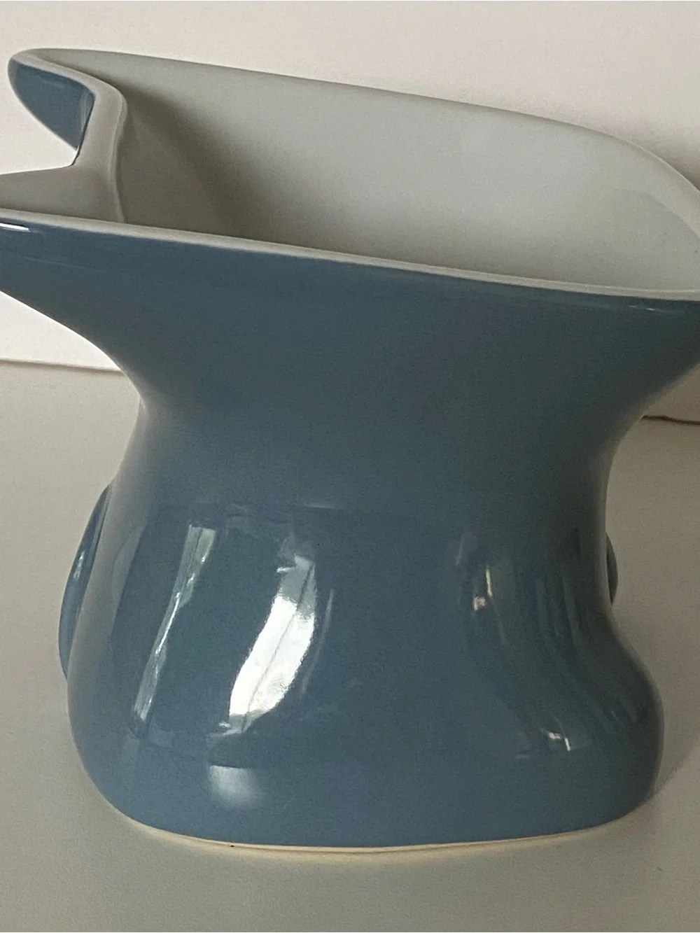 Whisker City Elevated Cat Bowl Ceramic Blue Gray EUC Kitty Face Shape 4” Tall.